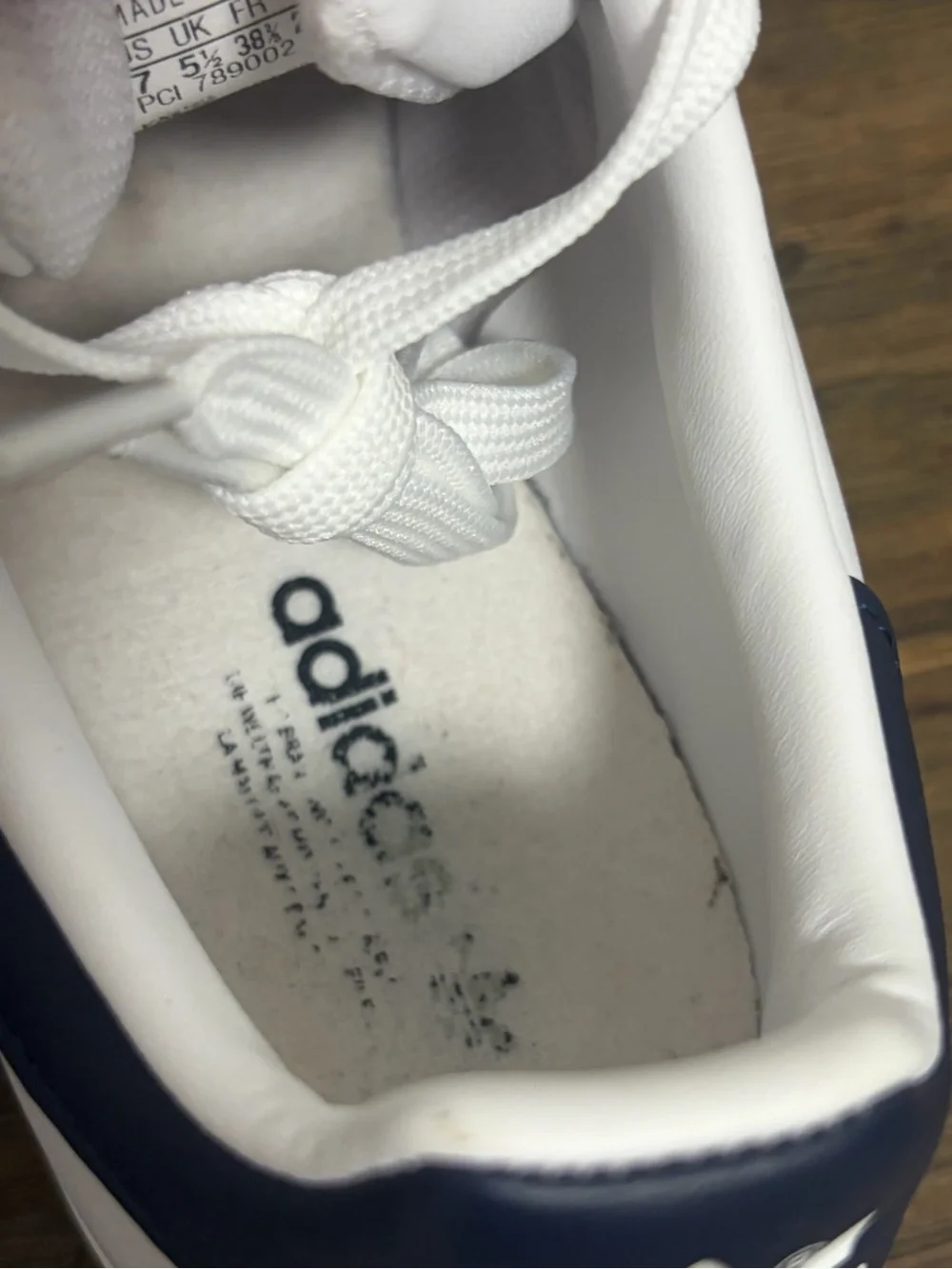 Adidas Stan Smith White & Navy Blue Unisex Tennis Shoes Sneakers - Size 7